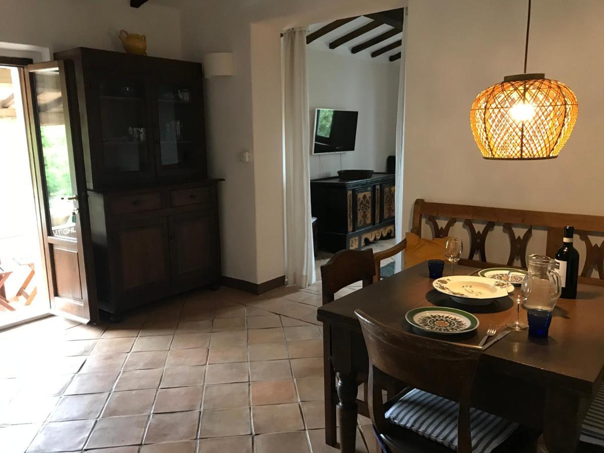 Le Querciolaie Monte Cavallo - Upper Apartment Saturnia Buitenkant foto